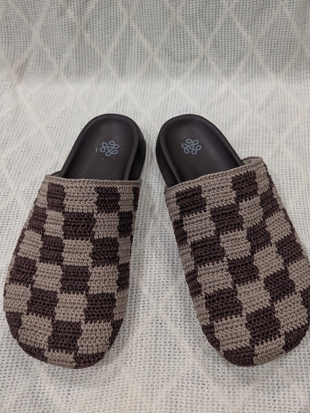 The Sak Crochet Checker Slides